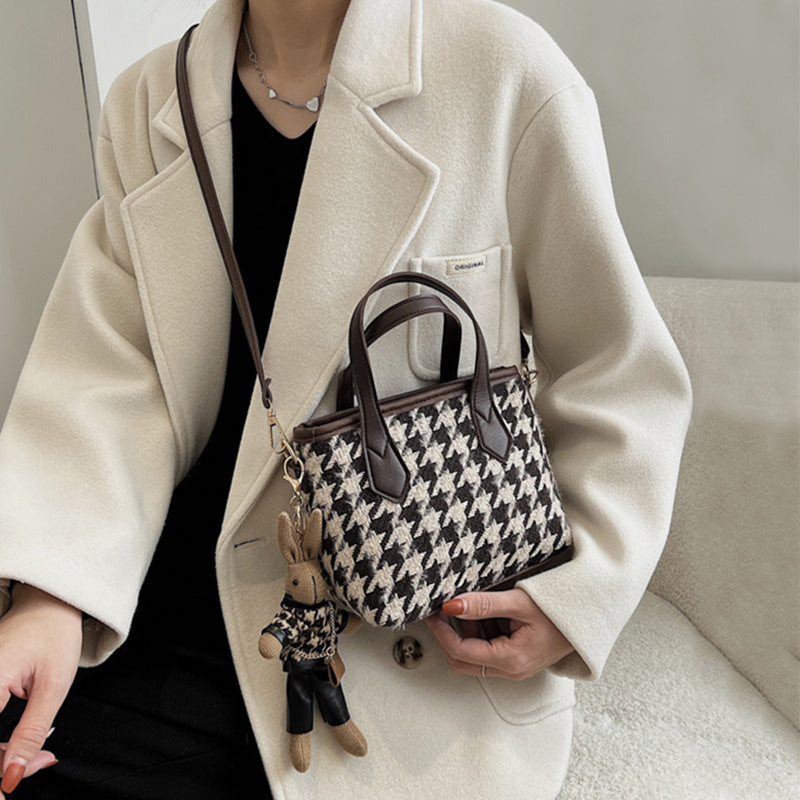 How Do I Spot a Fake Designer Handbag?